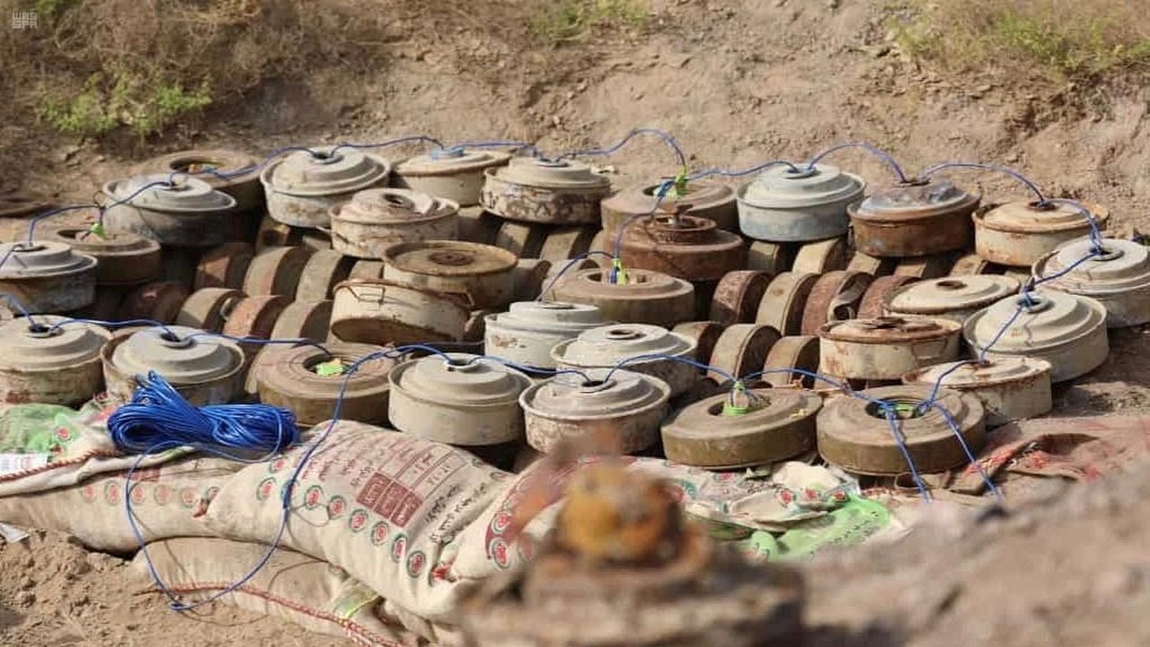 «مسام» ينقذ اليمنيين من 1157 لغمًا حوثيًا في 7 أيام فقط