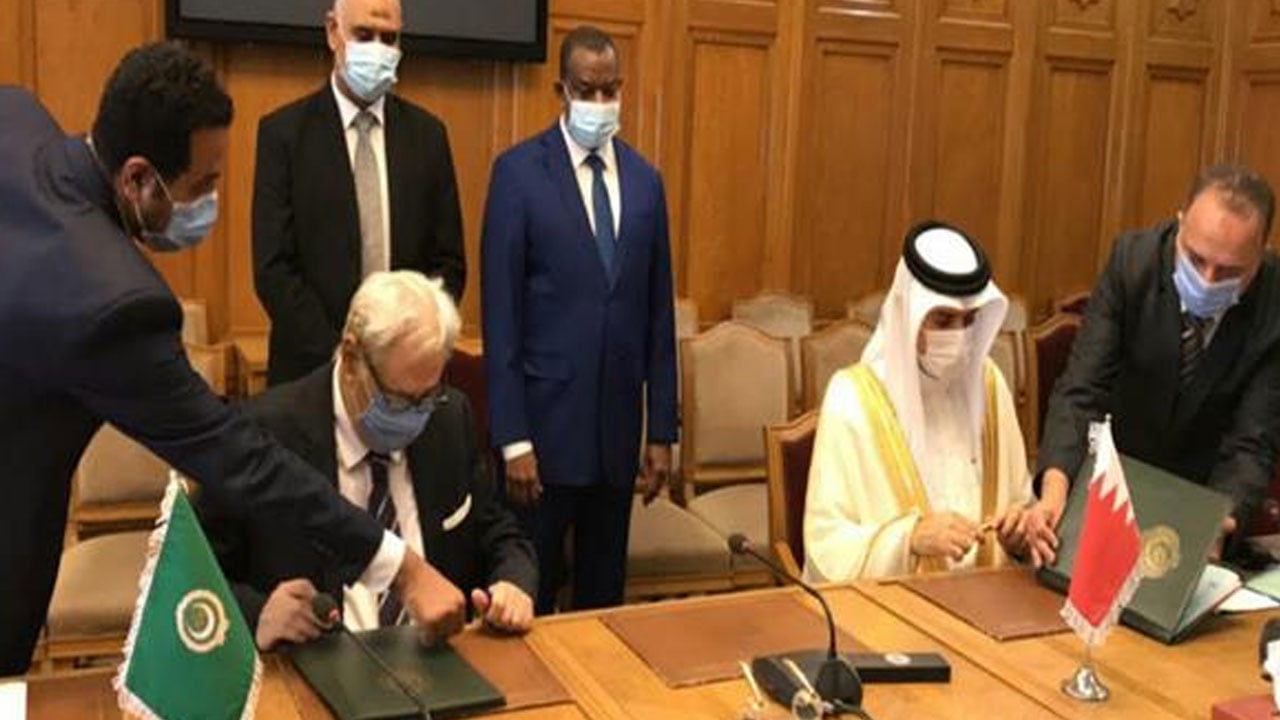 البحرين توقع اتفاقية التعاون الجمركي بالجامعة العربية