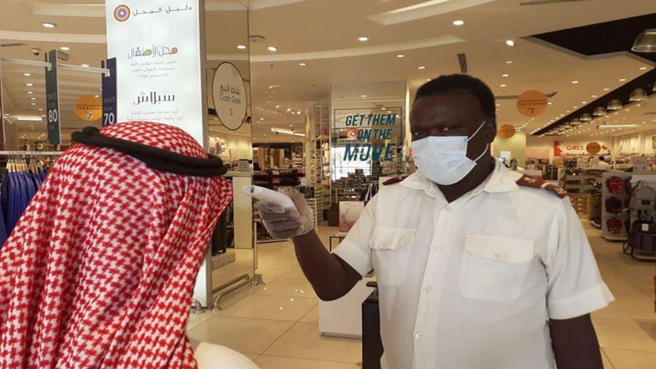 بالفيديو.. «التجارة»: يحق للمنشآت التجارية منع دخول المتسوق في هذه الحالات