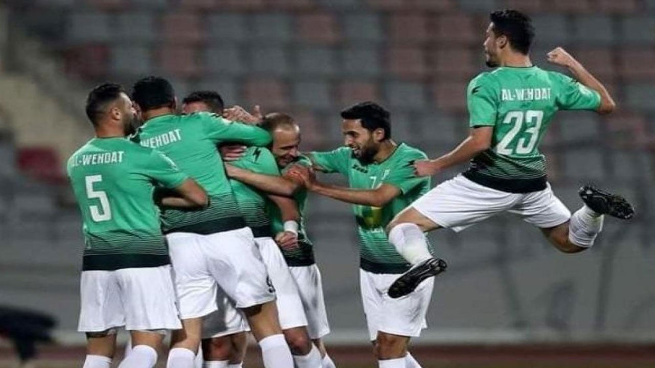 «كورونا» تُطل من جديد.. الدوري الأردني خارج الخدمة