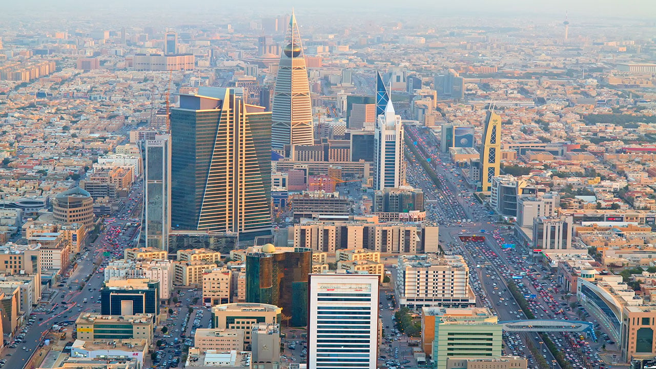 خبير طقس يكشف عن موعد آخر موجة حر شديدة على المملكة هذا العام