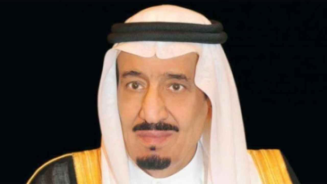 إنهاء خدمة قائد القوات المشتركة وإعفاء نائب أمير الجوف من منصبه والتحقيق معهما بتهم فساد