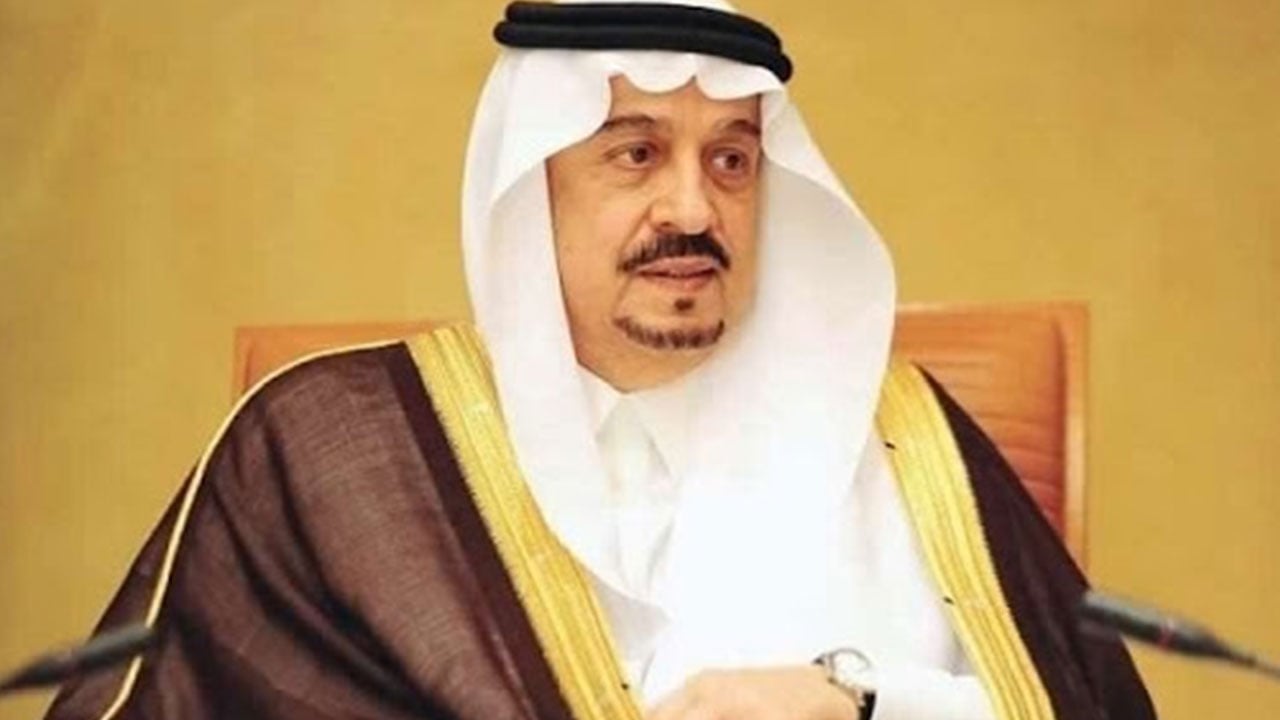 أمير الرياض ونائبه يُهنئان الهلال بالدوري