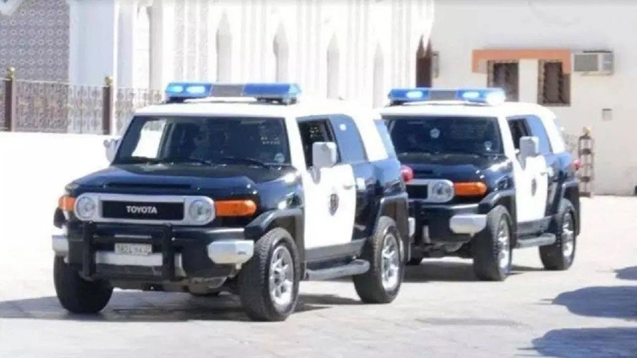 شرطة القصيم تضبط شخصين انتحلا صفة رجلي أمن وسلبا العمالة الوافدة