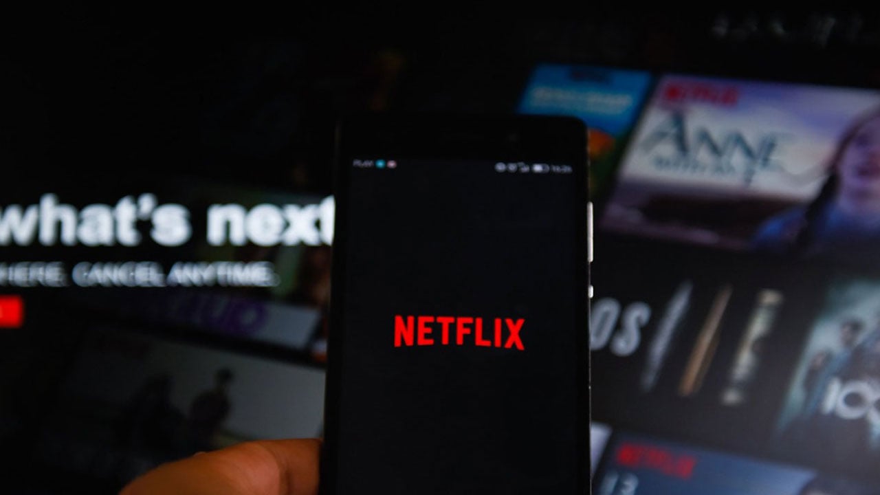 فيلم  مينيون الفرنسي يضع نتفليكس في مأزق مع مشاهديها