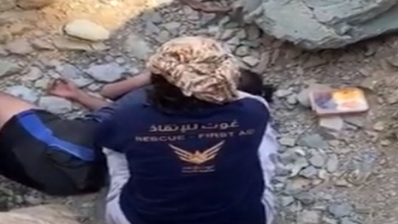 بالفيديو.. العثور على مفقود وادي الفرع بالمدينة.. وفريق غوث يوضح حالته الصحية