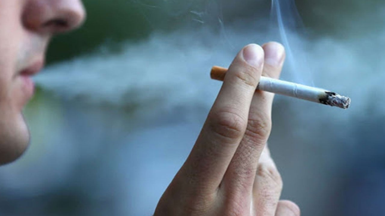«الخضيري» يحذر من التدخين بكل أنواعه.. ويوضح علاقته بالسرطان