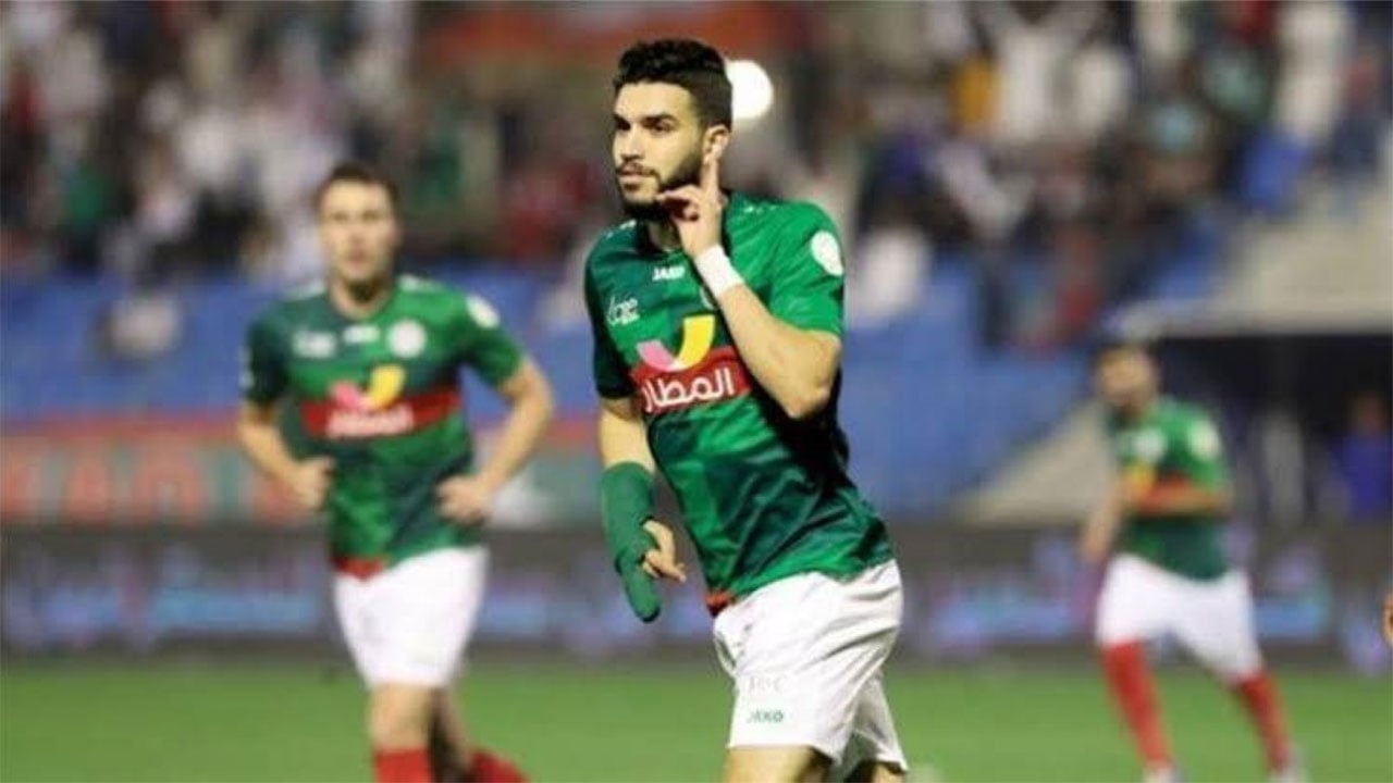 تقارير: الاتفاق يُنهي صفقة ضم مهاجم الأهلي المصري