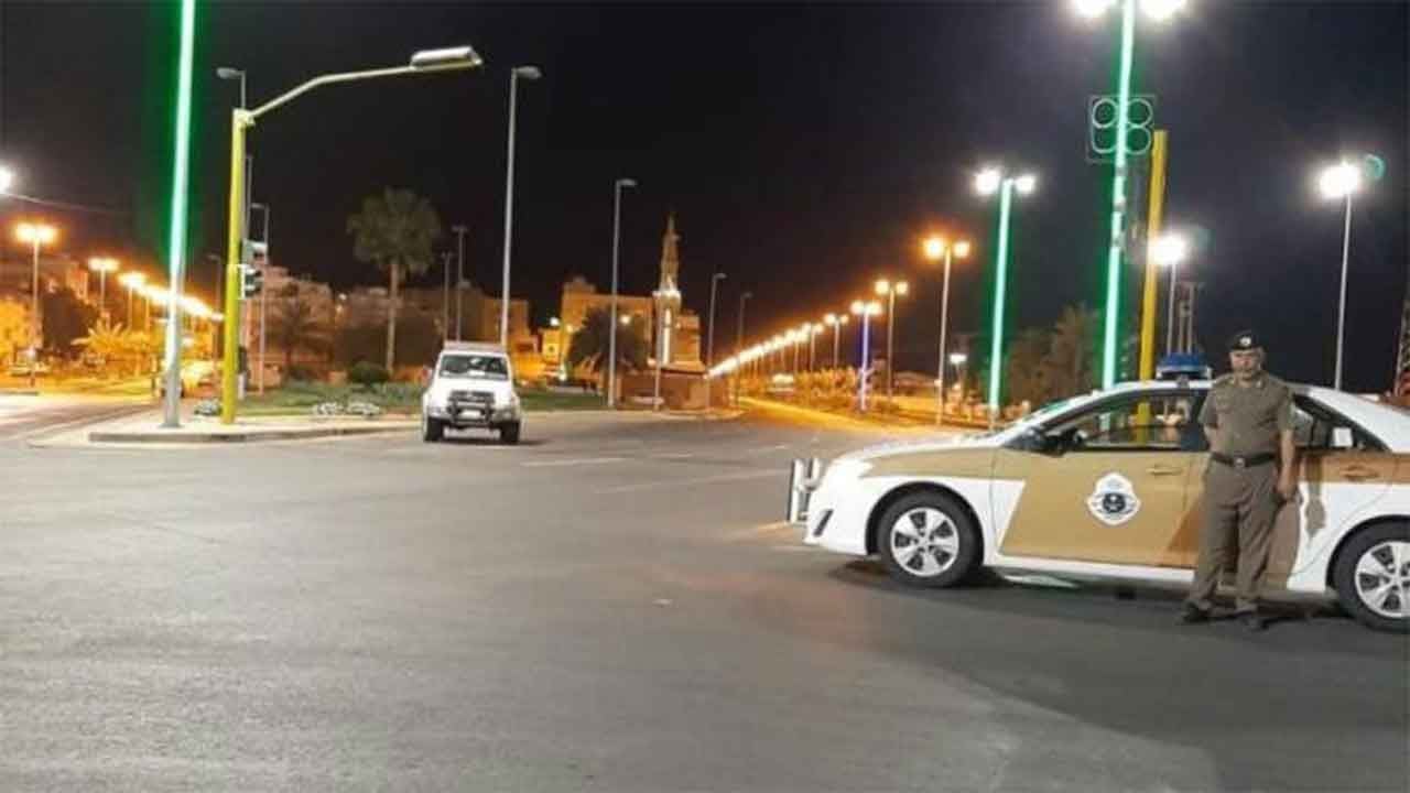 ضبط مواطن تورط في إتلاف عدد من أجهزة الرصد الآليّ وسرقة تجهيزاتها بتبوك