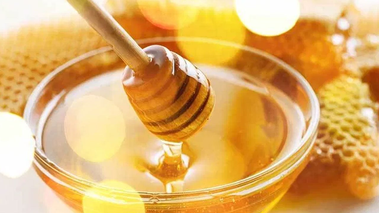 دراسة تعدد مزايا عسل النحل لعلاج السعال لدى الأطفال