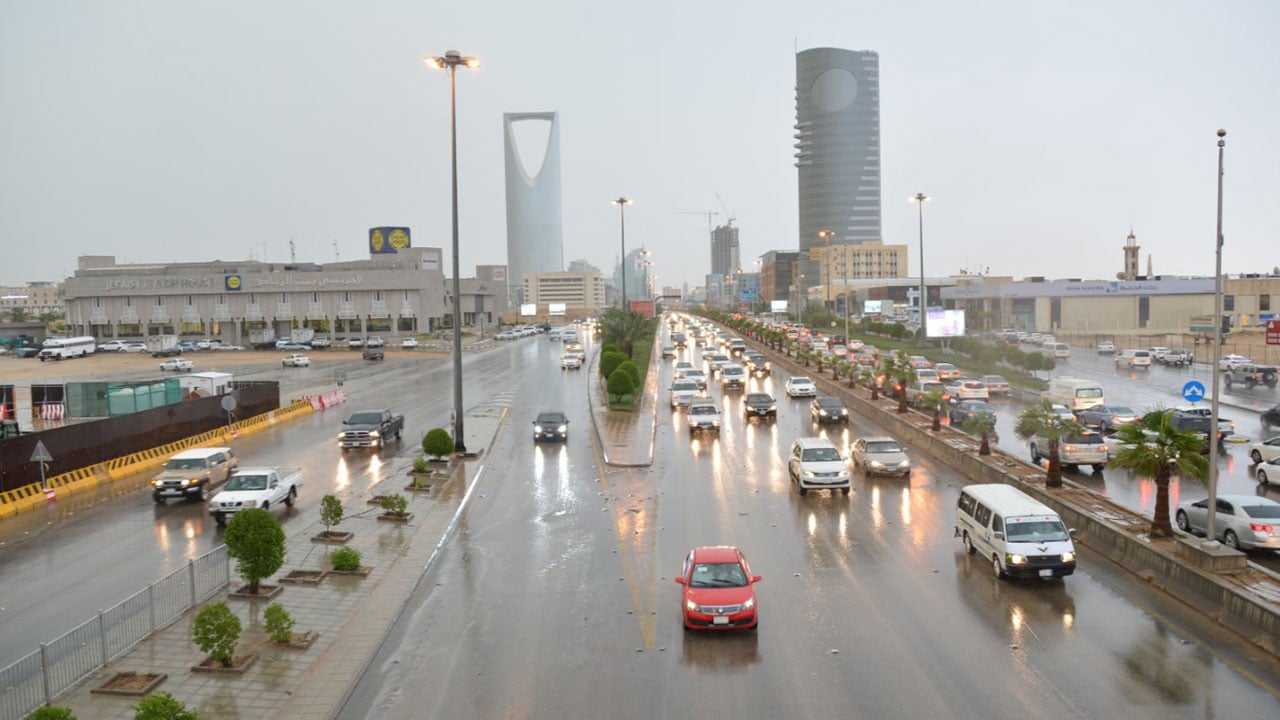 انخفاض درجات الحرارة ورياح نشطة.. أجواء المملكة تتأثر بمنخفض قطبي خلال الأيام المقبلة