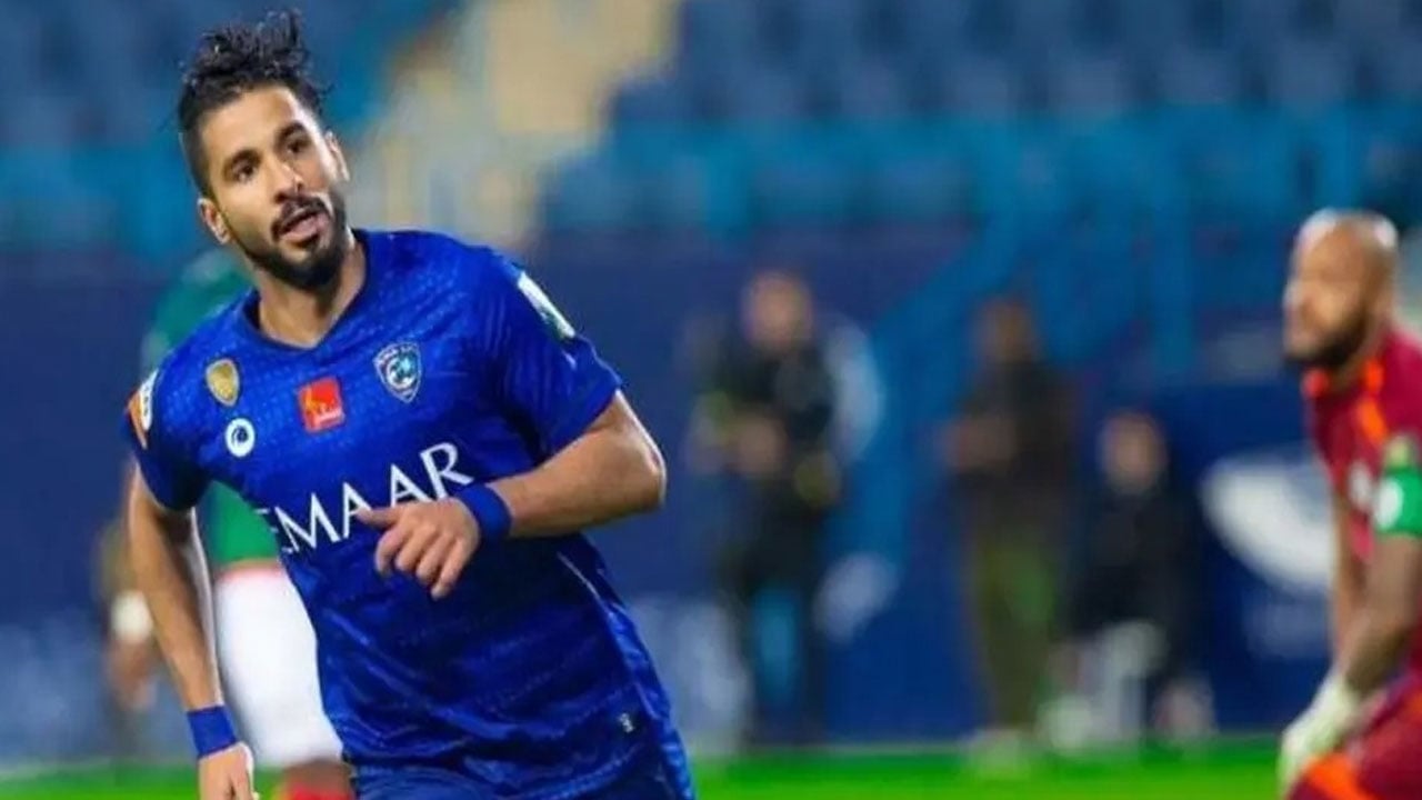 الشهري يقود هجوم الهلال أمام أبها.. ولوشيسكو يحتفظ بخربين وجوميز في البدلاء