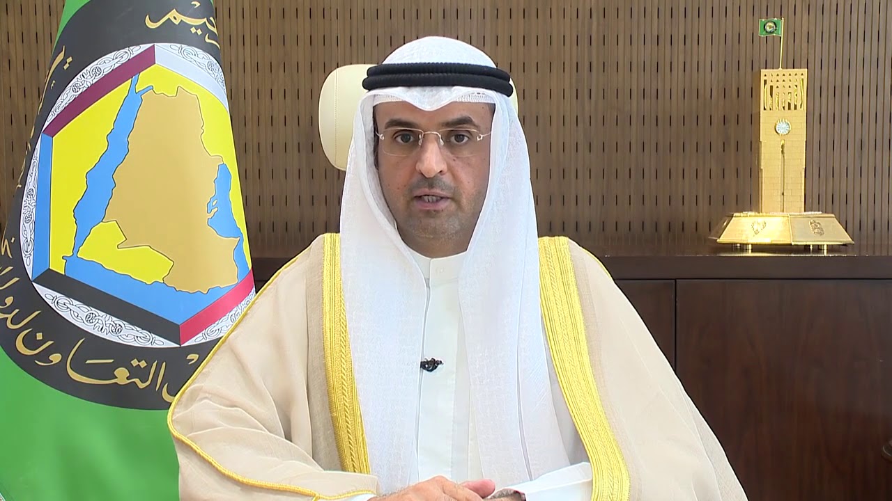 «الحجرف» يستنكر تصريحات ماكرون عن الإسلام والمسلمين