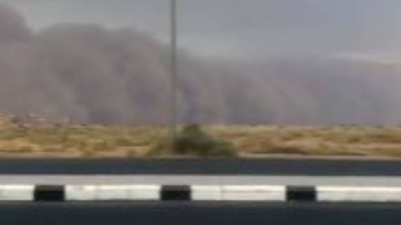 شاهد.. «عاجل» ترصد اللحظات الأولى لعاصفة الغبار في القصيم