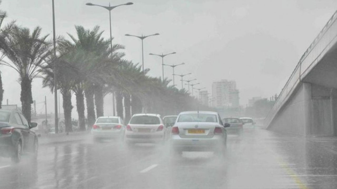 أمطار رعدية على بعض محافظات مكة.. والدفاع المدني يطالب بالحيطة والحذر