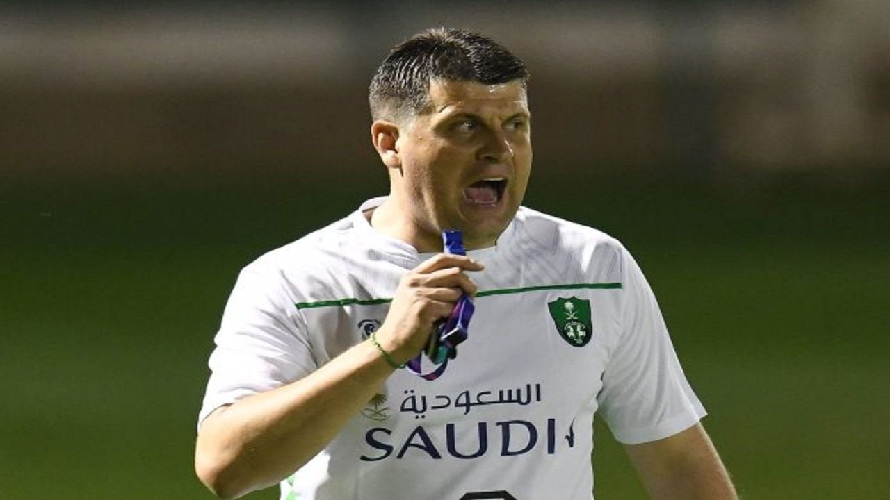 عبر تصويت يجريه الاتحاد الآسيوي.. مدربا النصر والأهلي ينافسان على لقب الأفضل