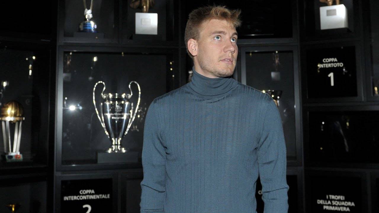 بينتنر: 12 لاعبًا في يوفنتوس يدخنون ويحتسون القهوة في «الحمام»