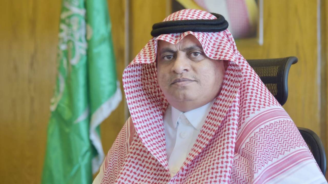 ذكرى البيعة.. مدير تعليم عسير: عهد الملك سلمان تميَّز بالحزم والشفافية والتطوير