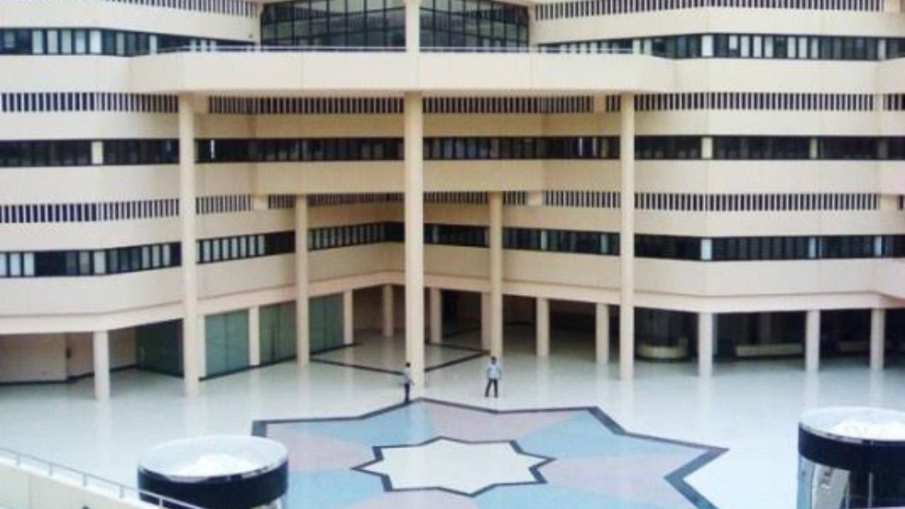 طلاب جامعة القصيم يطالبون بإجراء الاختبارات النهائية عن بُعد