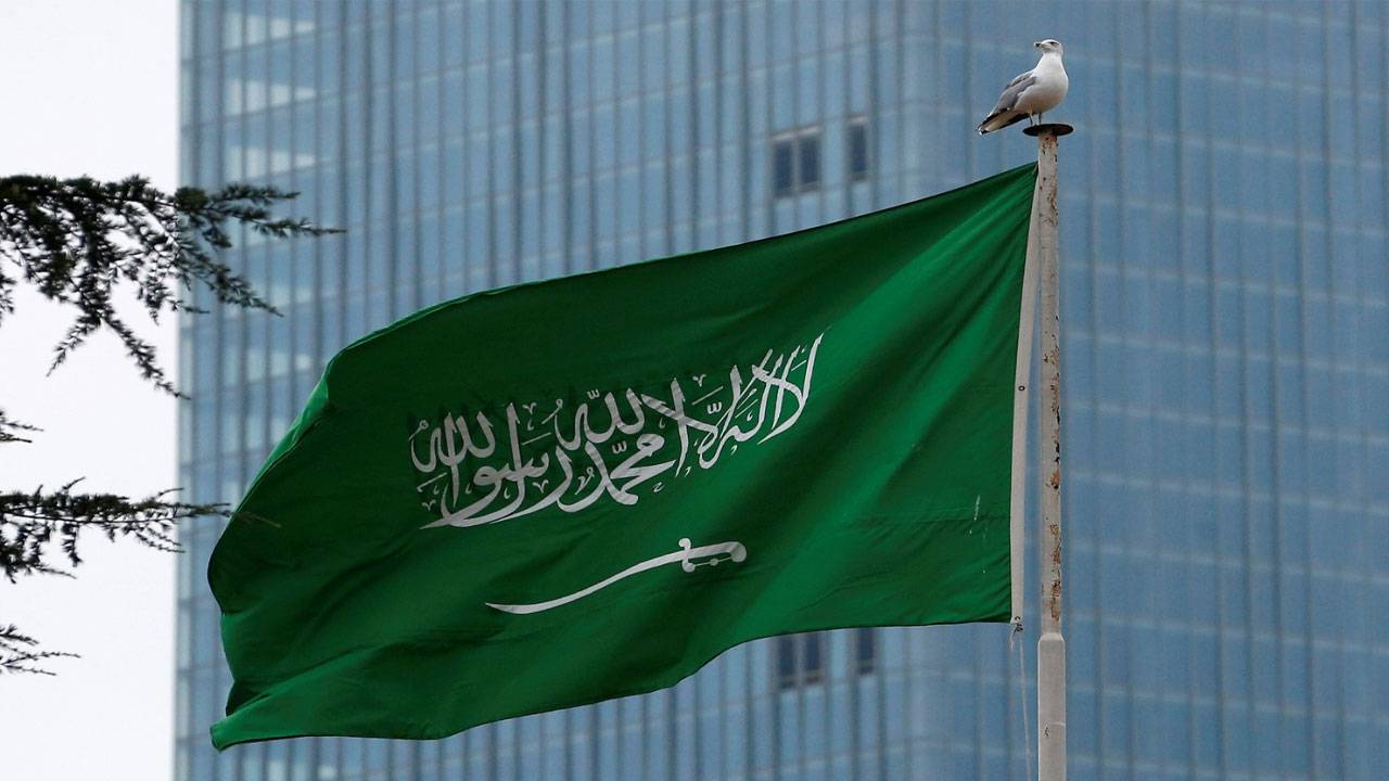 أخبار السعودية اليوم.. مكافحة الفساد تباشر 158 قضية جنائية..والبنوك السعودية توضح طريقة مهمة لحماية البطاقات البنكية من الاحتيال