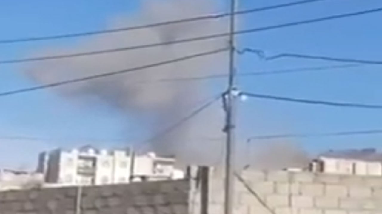 بالفيديو.. غارات جوية عنيفة على معاقل عسكرية للحوثيين بصنعاء