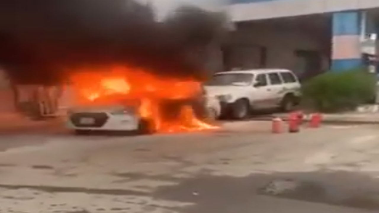 فيديو يوثق تصرف بطولي لمواطن.. أنقذ محطة وقود من الاشتعال