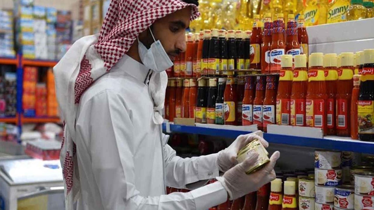 تنفيذ 5608 جولات تفتيشية على المنشآت التجارية بمكة وضبط 925 مخالفة