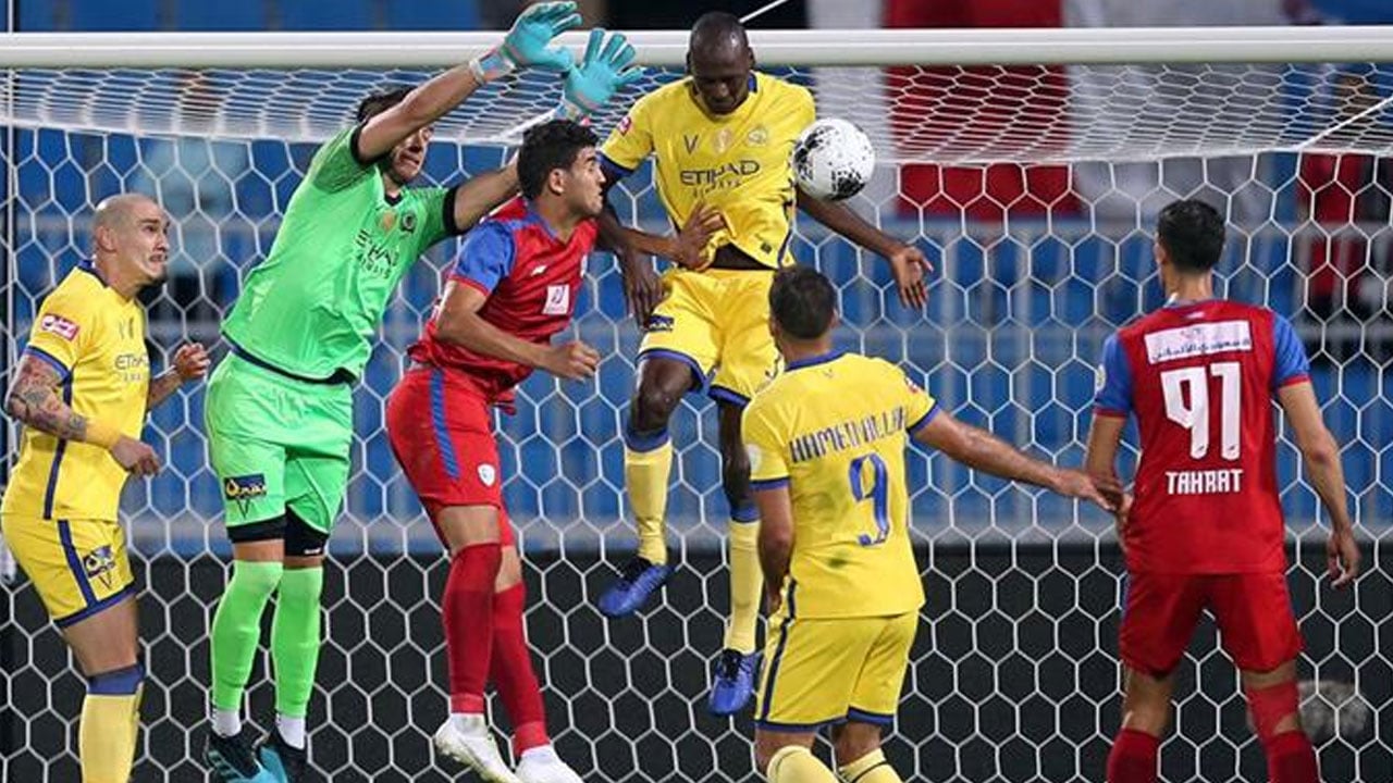 النصر يسعى لتضميد جراحه بتحقيق الفوز أمام أبها بالدوري السعودي للمحترفين
