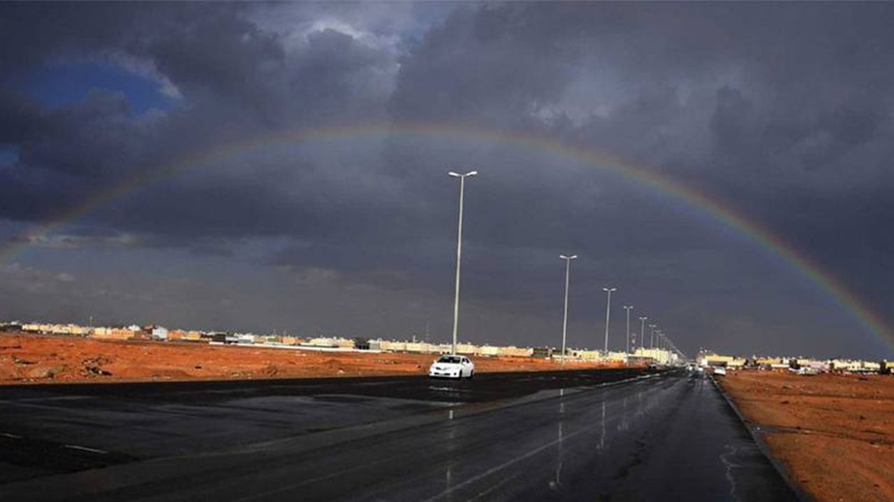 الأرصاد عن طقس الأحد: سحب ممطرة على منطقتين