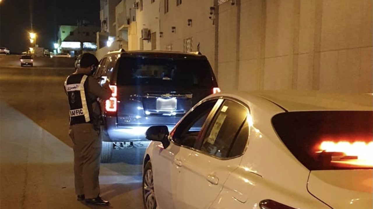 «مرور الطائف» يُطيح بقائد مركبة نشر مقاطع لقيادته بسرعة جنونية