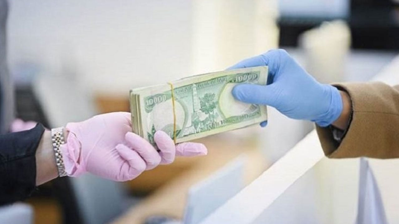 الحكومة العراقية توقف توزيع رواتب الموظفين عن شهر ديسمبر