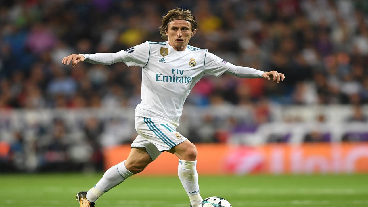 مودريتش يطمئن جماهير الملكي بشأن مستقبله مع ريال مدريد