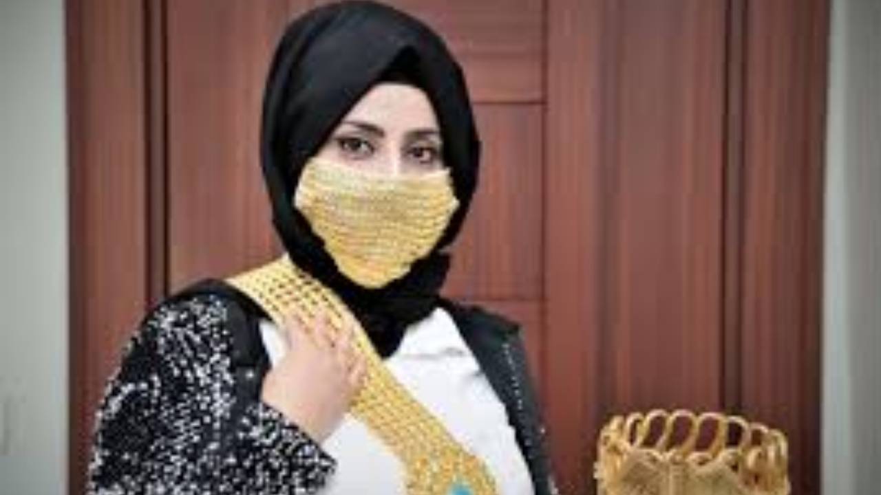 كمامات من الذهب والفضة لمواجهة فيروس كورونا.. والسعر مفاجأة