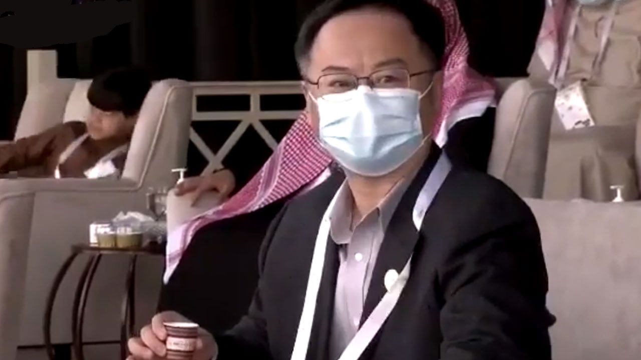 فيديو يسجل حضور سفير الصين لمهرجان الملك عبد العزيز للإبل
