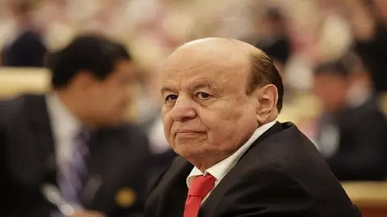 أول تعليق من الرئيس اليمني عقب أداء الحكومة الجديدة اليمين الدستورية