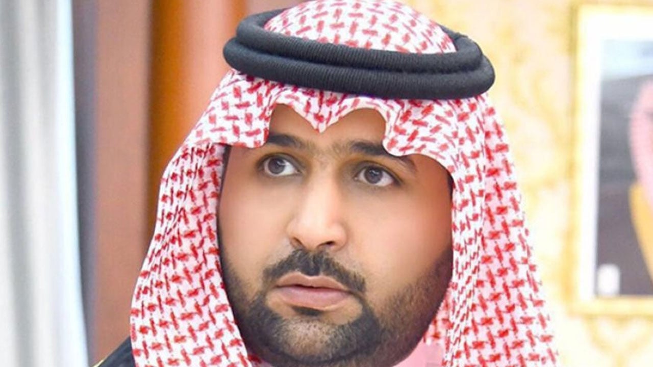 نائب أمير جازان ينقل تعازي القيادة لذوي الشهيدين «الفقيهي والحكمي»