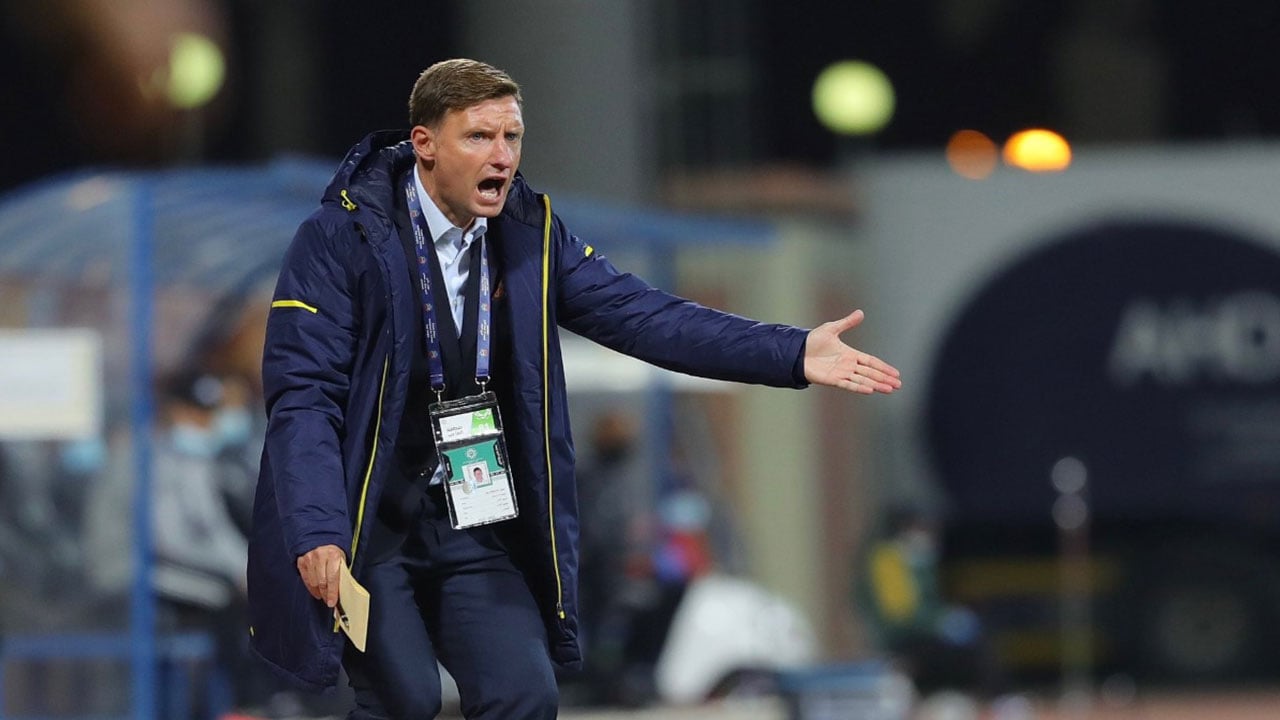 «الورق يتحمَّل كل شيء».. مدرب النصر يكشف حقيقة انتقاد فيتوريا