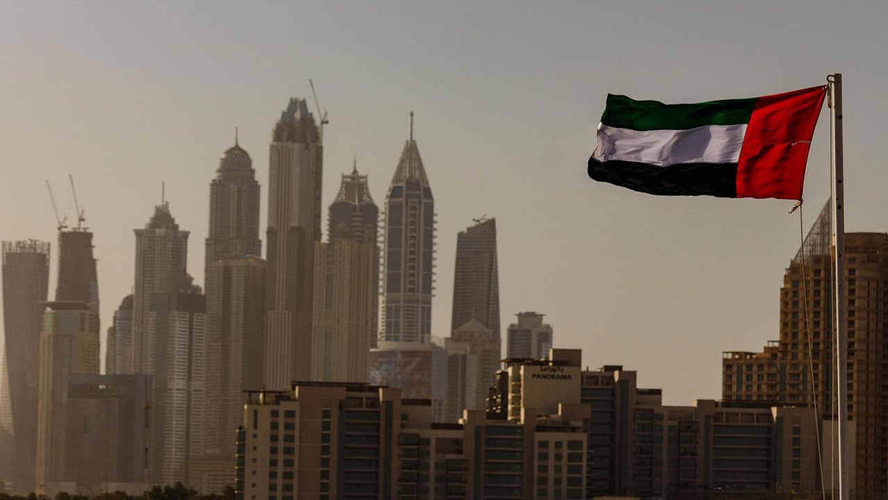 الإمارات تعرب عن رفضها القاطع للإساءة إلى الكويت ورموزها