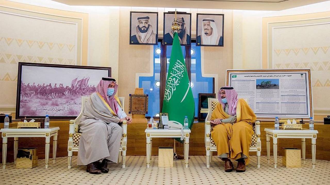 رئيس هيئة الفروسية يتفقد «ميدان الزلفي».. ويطَّلع على «مخطوطات» القصيم