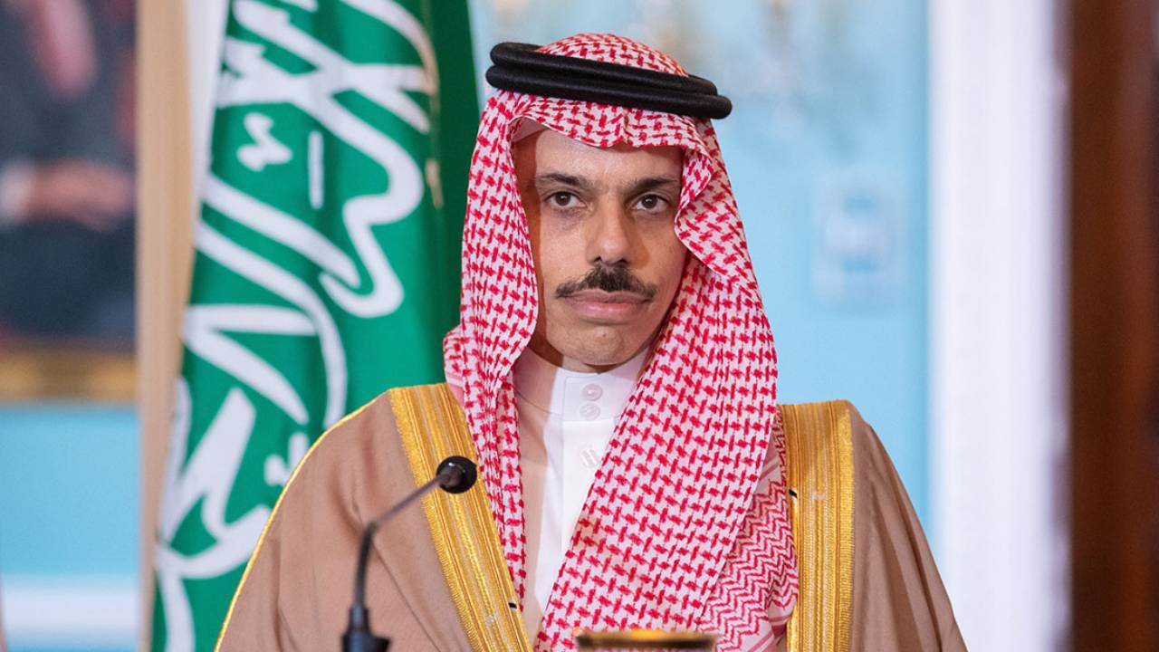 وزير الخارجية: إعادة فتح سفارتنا في قطر بعد اتخاذ الإجراءات اللوجستية