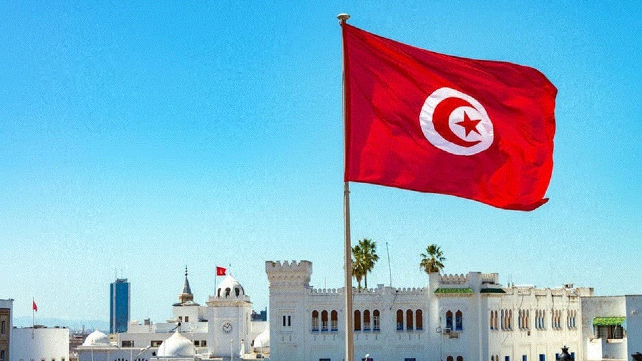 الرئاسة التونسية عن «الظرف المسموم»: تسبب في فقدان مديرة الديوان بصرَها