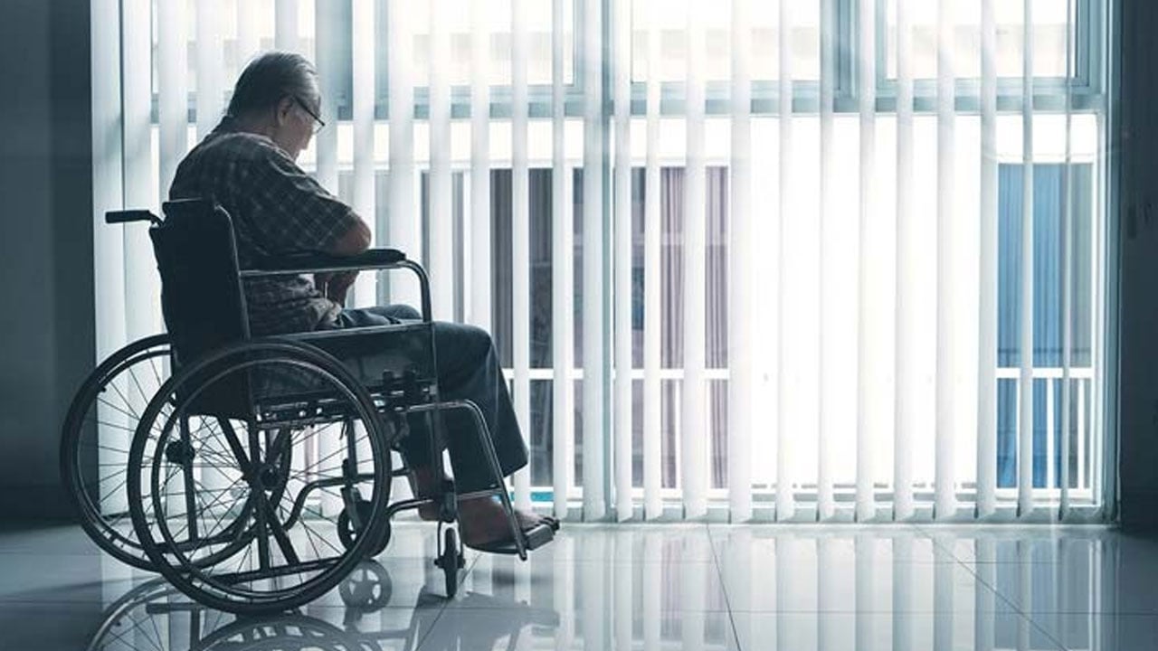 أعراض الاكتئاب لدى المسنين.. «الصحة» تعمم إرشادات طبية