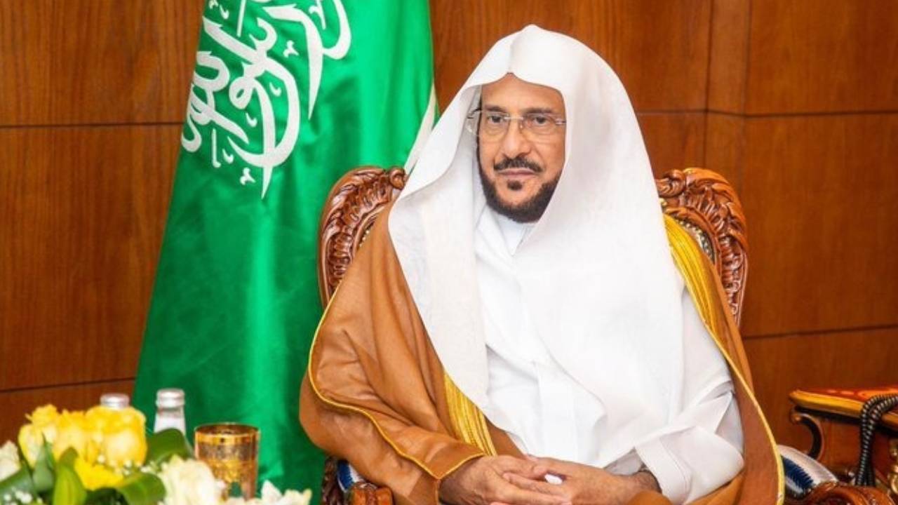 الوزير آل الشيخ يوجه بتخصيص خطبة الجمعة لـ«الإجراءات الاحترازية»