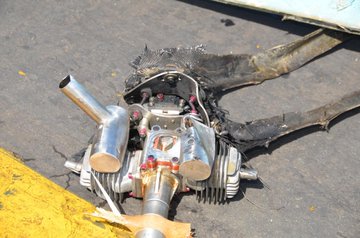 بالفيديو والصور.. حطام الطائرة المفخخة الإيرانية التي استهدفت مطار أبها