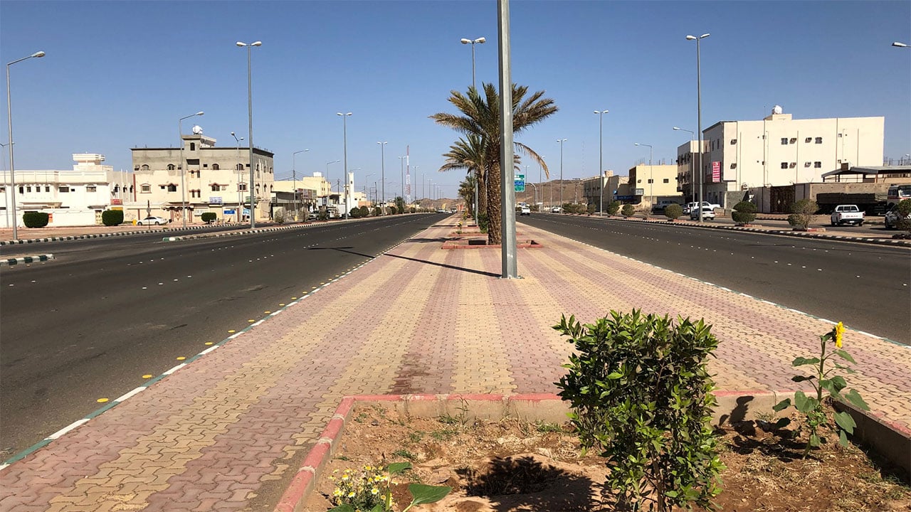 المدينة.. رياح نشطة وأتربة مثارة على الحناكية والمهد