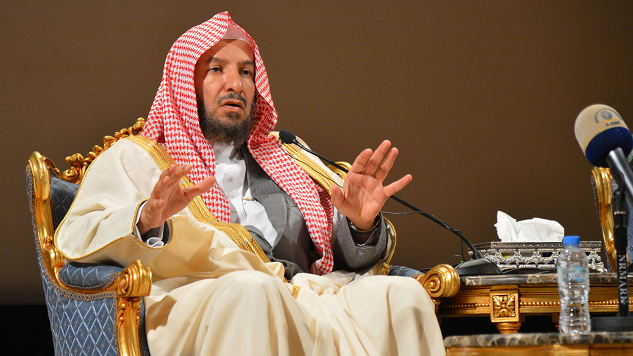 بالفيديو.. الشيخ الشثري يوضح حكم «قتل الرحمة» للحيوانات المريضة