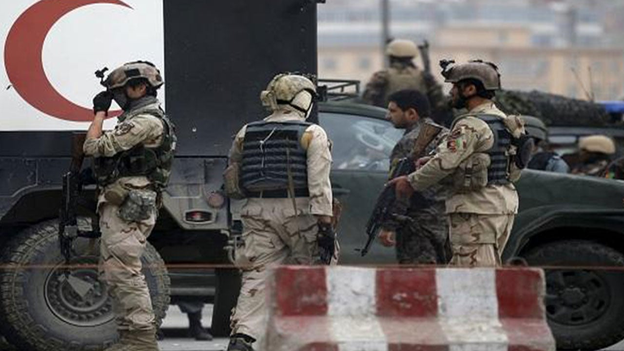 مقتل 5 جنود باكستانيين في هجوم مسلح على نقطة أمنية