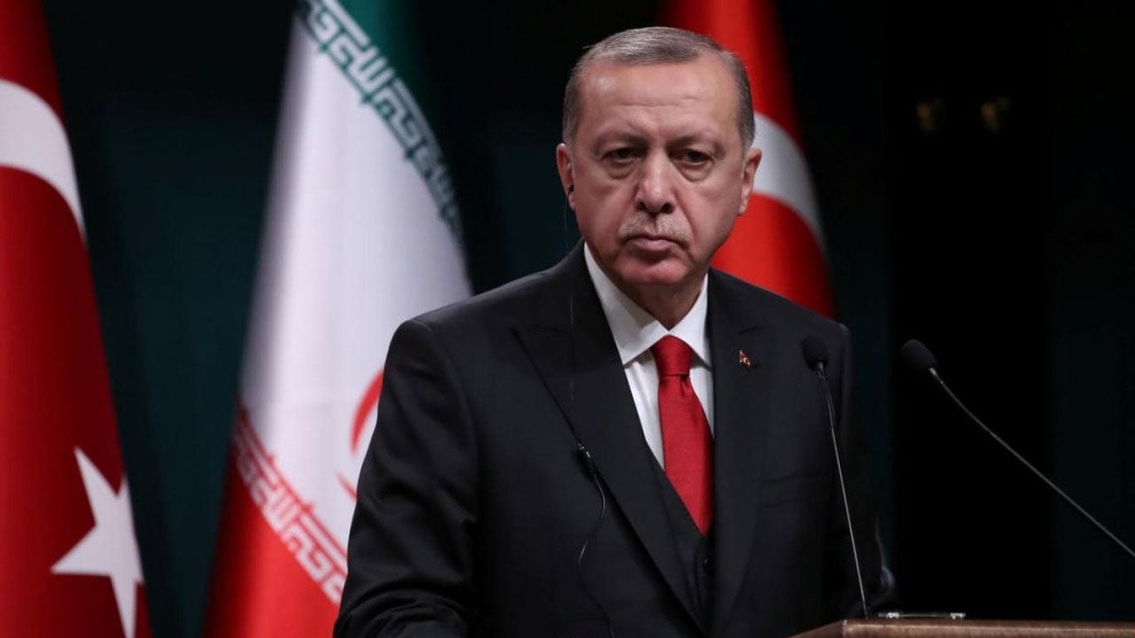 بسبب «التفتيش العاري».. المرأة الحديدية تهاجم نواب أردوغان وحكومته