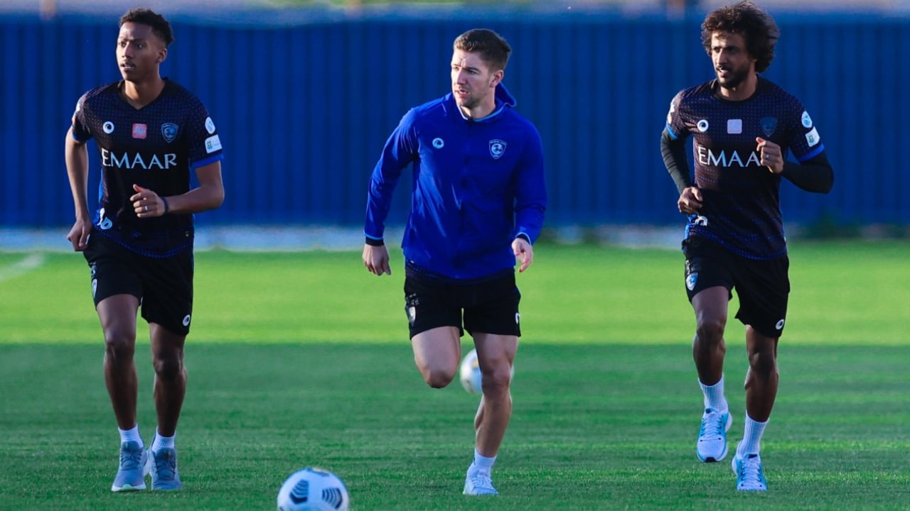 الهلال يطوي صفحة ديربي الرياض.. ويترقب عودة الثالوث المصاب