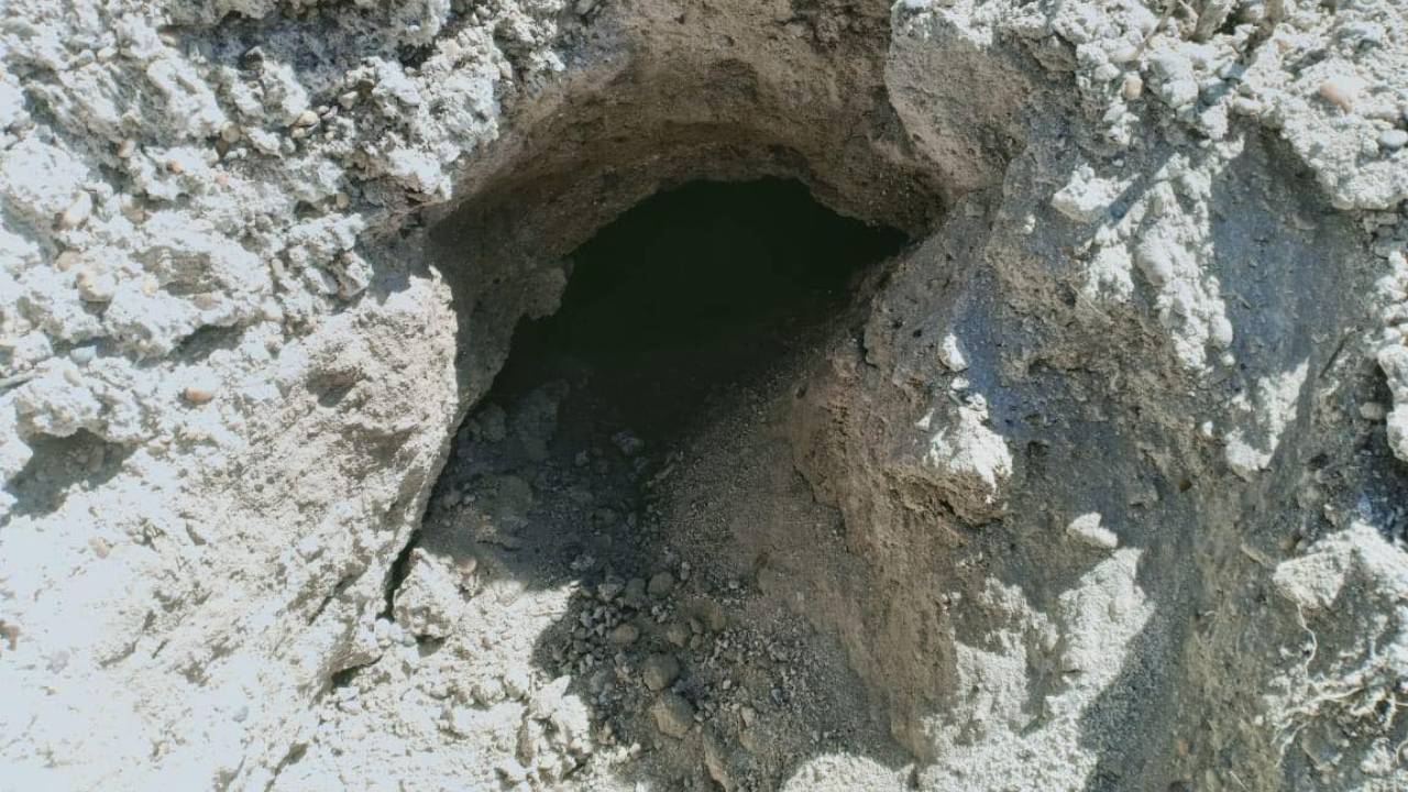 بالصور.. قوات مكافحة المتفجرات بالعراق تفكك عبوات ناسفة وقنابل في 4 محافظات